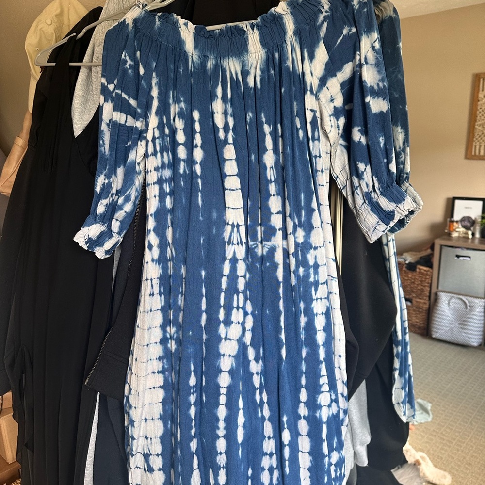 Blue dress